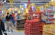 Hàng hóa thực phẩm sau Tết sôi động trở lại, giá giảm nhẹ