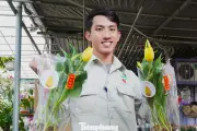 Hoa Tulip 'Xứ Lạnh' Gây Sốt Tại Đà Nẵng Dịp Cận Tết, Người Dân Đổ Xô Mua Về Chưng