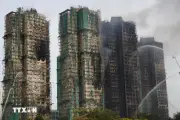 Hong Kong Chi Hàng Tỷ USD Thu Mua Căn Hộ Sau Thảm Họa Cháy Chung Cư