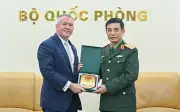 Đại tướng Phan Văn Giang tiếp trợ lý Ngoại trưởng Mỹ, thúc đẩy hợp tác quốc phòng