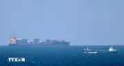 Iran đe dọa phong tỏa eo biển Hormuz, Mỹ cảnh báo khẩn cấp tàu thuyền