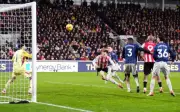 Keane Lewis-Potter Ghi Bàn Gỡ Hòa, Brentford Cầm Hòa Arsenal 1-1