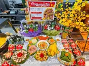 Không Khí Mua Sắm Tết Sôi Động, Hàng Việt Chiếm Ưu Thế Với Giá Cả Hợp Lý