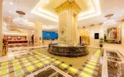 Khách Sạn Grand Emperor Macau Bán 79kg Vàng Trang Trí, Thu Về 13 Triệu USD