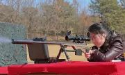 Kim Ju-ae, con gái ông Kim Jong-un, khai hỏa súng bắn tỉa mới trong sự kiện quân sự