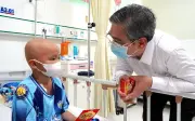 Lãnh đạo TP.HCM thăm hỏi, động viên y bác sĩ và bệnh nhi dịp Tết Ất Tỵ
