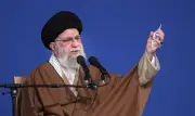 Lãnh tụ Khamenei cảnh báo Mỹ không thể hủy diệt Iran giữa lúc đàm phán căng thẳng