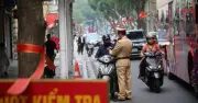 Mức phạt vượt đèn đỏ 2025: Ô tô phạt tới 16 triệu, xe máy 8 triệu đồng
