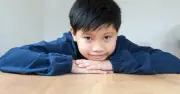 Trẻ bừa bộn, ít nói, hay hỏi: Dấu hiệu của trí thông minh cao?
