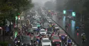Miền Bắc Rét Đậm, Mưa Phùn Dịp Tết; Nam Bộ Nắng Nóng, Cảnh Báo Dông Lốc