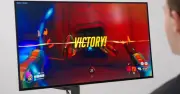 Màn hình OLED LG UltraGear 32 inch bị burn in sau 3.000 giờ sử dụng, Overwatch 2 là nguyên nhân chính