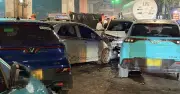 Nữ tài xế điều khiển ô tô chạy ngược chiều, gây tai nạn liên hoàn tại Hà Nội