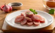 Nem chua và dưa muối: Lợi ích và nguy cơ cho trẻ nhỏ trong dịp Tết