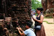 Nghệ nhân Nguyễn Quá: Hành trình 20 năm giữ bí kíp làm gạch trùng tu di sản Chăm