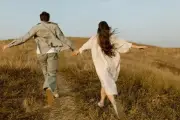 Năm Bính Ngọ: Cơ hội vàng để thay đổi chuyện hẹn hò, thoát khỏi mối quan hệ trực tuyến