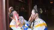 Nông dân Phú Thọ giữ lửa tuồng cổ trong đêm diễn đầu Xuân tại đình làng