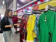 Áo dài giá rẻ bùng nổ tại TP.HCM, thị trường Tết sáng đèn nhờ phân khúc bình dân