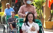 Phố Cổ Hội An Chật Kín Du Khách Ngày Đầu Năm Mới, Giao Thông Ùn Ứ