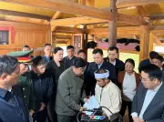 Phó Thủ tướng Trần Hồng Hà thăm hỏi, hỗ trợ gia đình nạn nhân vụ lật tàu tại Lào Cai