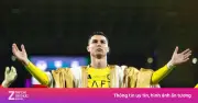 Ronaldo Khoác Áo Choàng Vàng Danh Dự, Tạo Dấu Ấn Văn Hóa Tại Saudi Arabia