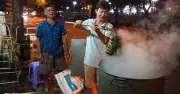 Sài Gòn rực lửa nồi bánh chưng, bánh tét cận Tết: Nét đẹp truyền thống giữa lòng đô thị