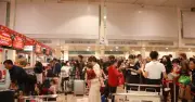Sân Bay Tân Sơn Nhất Chật Cứng Ngày Mùng 4 Tết: Hành Khách Đổ Về Quê Và Du Lịch