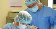 Bệnh nhân trẻ 24 tuổi phẫu thuật thành công khối tử cung dài bất thường hiếm gặp