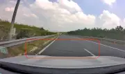 Ôtô chạy 100 km/h vướng dây cáp căng ngang trên cao tốc Long Thành - Dầu Giây