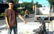 Thanh niên Khánh Hòa đốt xe máy khi bị cảnh sát giao thông kiểm tra