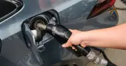 Thói quen đổ đầy bình xăng: 'Sát thủ thầm lặng' khiến chủ xe tốn hàng chục triệu đồng