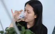 Thận 'quá tải' vì thiếu nước trong mùa lạnh: Dấu hiệu cảnh báo và cách phòng ngừa