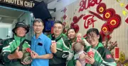 Tài xế xe công nghệ TP.HCM sum vầy bữa cơm tất niên ấm áp cuối năm
