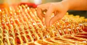 Tiệm vàng phá sản, khách hàng lo lắng về quyền bán vàng tích lũy