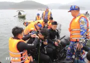 Tăng cường lực lượng tìm kiếm các nạn nhân mất tích còn lại tại hồ Thác Bà