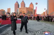 Triều Tiên khánh thành 50.000 căn hộ mới, Chủ tịch Kim Jong Un và con gái tham dự