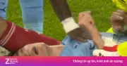 Trung vệ Man City Khusanov gặp chấn thương ghê rợn trong trận thắng Liverpool