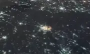 Video từ ISS ghi lại khoảnh khắc tên lửa Nga tập kích Kiev nhìn từ không gian