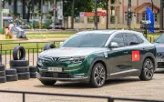 VinFast VF 8: Mua xe SUV điện cao cấp 0 đồng trả trước, nhận thêm xe máy điện
