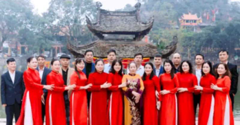 10 Cô Con Gái Hiếu Thảo: Gia Sản Tình Thân Vô Giá Từ Lời Dạy Của Người Cha