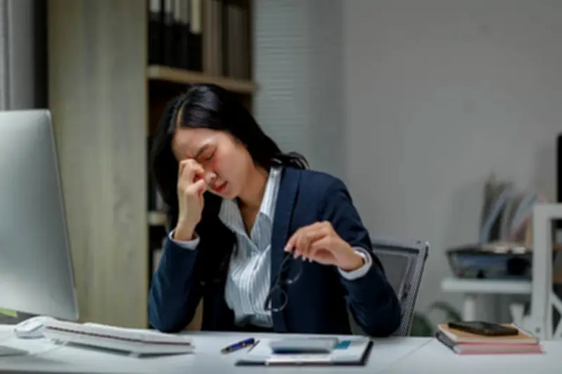 10 Dấu Hiệu Cảnh Báo Thiếu Sắt Nhiều Người Thường Bỏ Qua