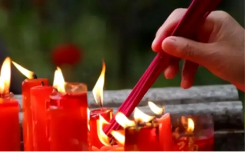 3 Khung Giờ Đẹp Thắp Hương Mùng 1 Tháng 2 Âm Lịch Năm Bính Ngọ Để Hút Tài Lộc