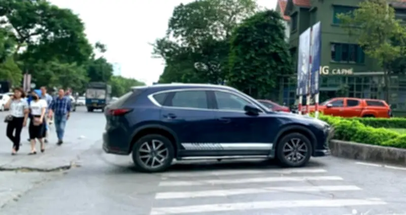 5 Kiểu Đỗ Xe Tưởng Gọn Gàng Nhưng Có Thể Bị CSGT Phạt Nặng
