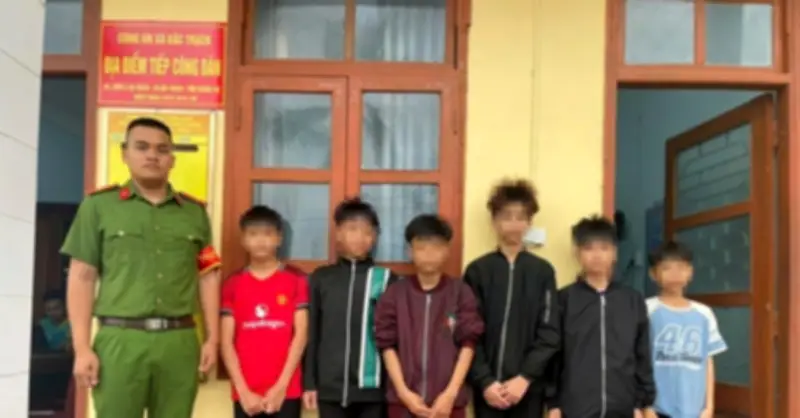 6 thiếu niên liên quan vụ ô tô vô kinh khi qua cao tốc: Bài học an toàn giao thông