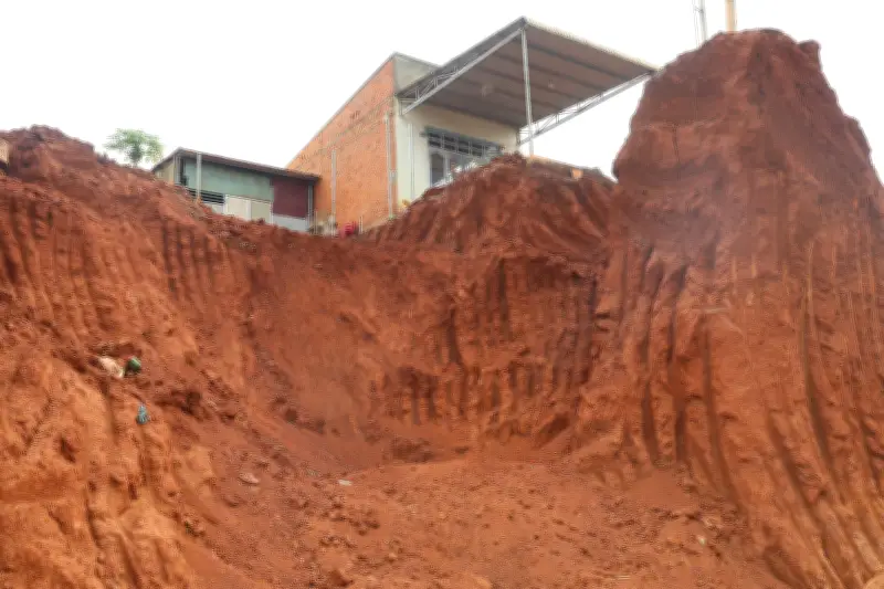 8 Hộ Dân Chèo Leo Bên Mép Vực Ở Đồng Nai Sẽ Được Di Dời An Toàn