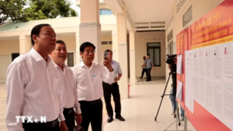 Đa dạng hóa hình thức thông tin bầu cử tại các địa bàn biển đảo