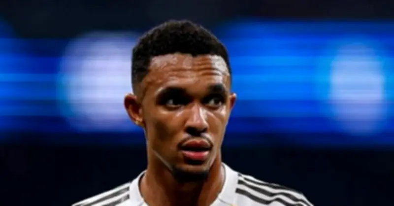 Alexander-Arnold chính thức xin lỗi Arbeloa và các cựu sao Real Madrid