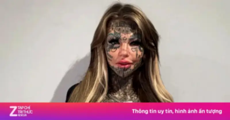 Amber Luke 'Sốc' Với Gương Mặt Không Xăm Sau Khi Dùng AI, Quyết Định Dừng Xóa