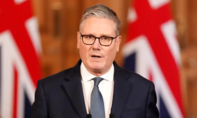 Anh Cho Phép Mỹ Sử Dụng Căn Cứ Quân Sự Để Tấn Công Iran, Gây Tranh Cãi Chính Trị