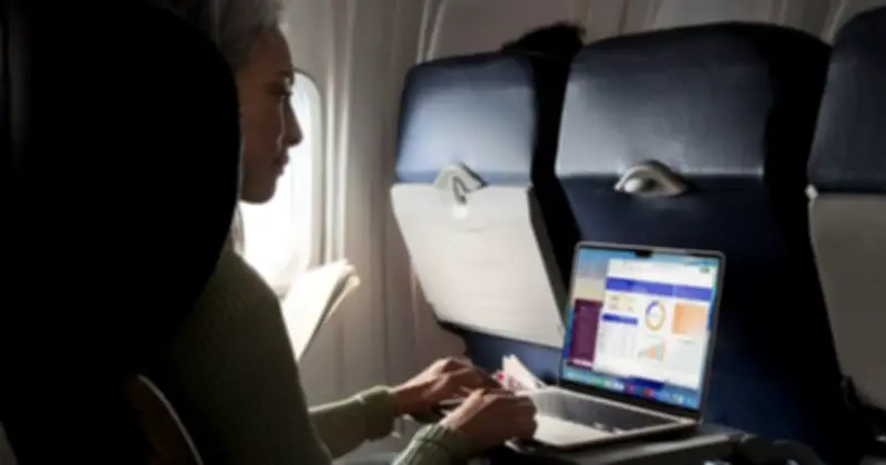 Apple mắc lỗi hiếm: So sánh MacBook Air 15 inch M5 với phiên bản M1 không tồn tại