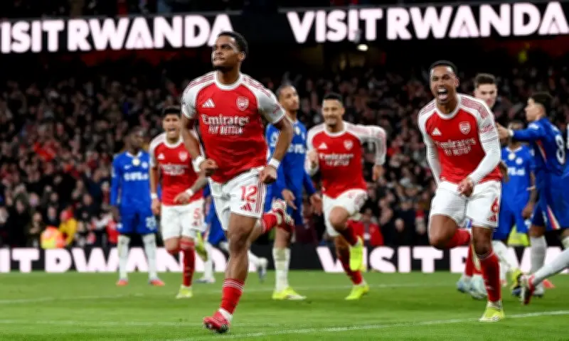 Arsenal Thắng Chelsea Nhờ Cú Đúp Phạt Góc, Tái Lập Cách Biệt 5 Điểm